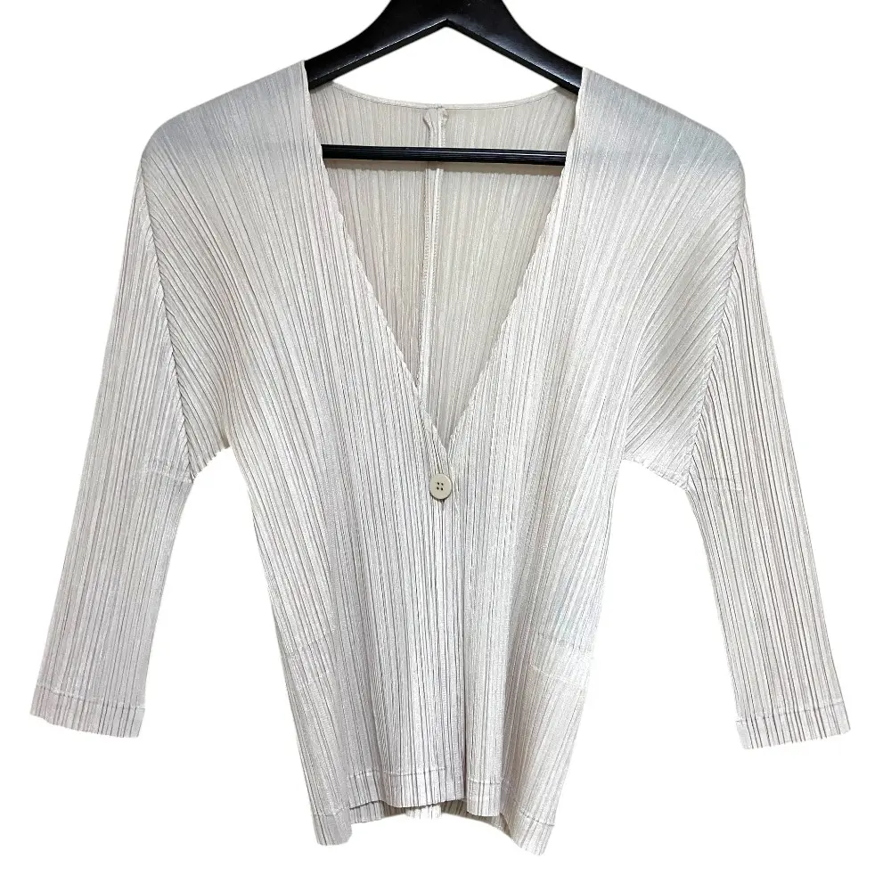 PLEASE ISSEY MIYAKE プリーツプリーズ イッセイミヤケ 七分袖 Vネック カーディガン PP43-JO127 サイズ4 ライトベージュ