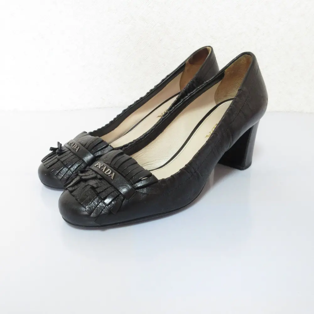 PRADA プラダ レザー メタルロゴ フリンジ キルトタッセル パンプス 35.5 22.5cm相当 ブラック