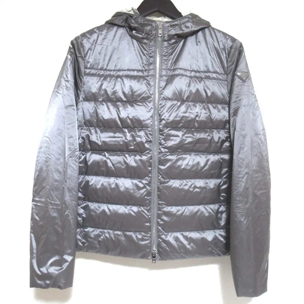クリーニング済 PRADA プラダ トライアングルプレート ナイロン ジップアップ フーディー ダウンジャケット 42 シルバー グレー