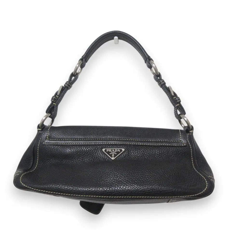 PRADA プラダ トライアングルロゴプレート レザー フラップ ワンショルダーバッグ ブラック×シルバー金具