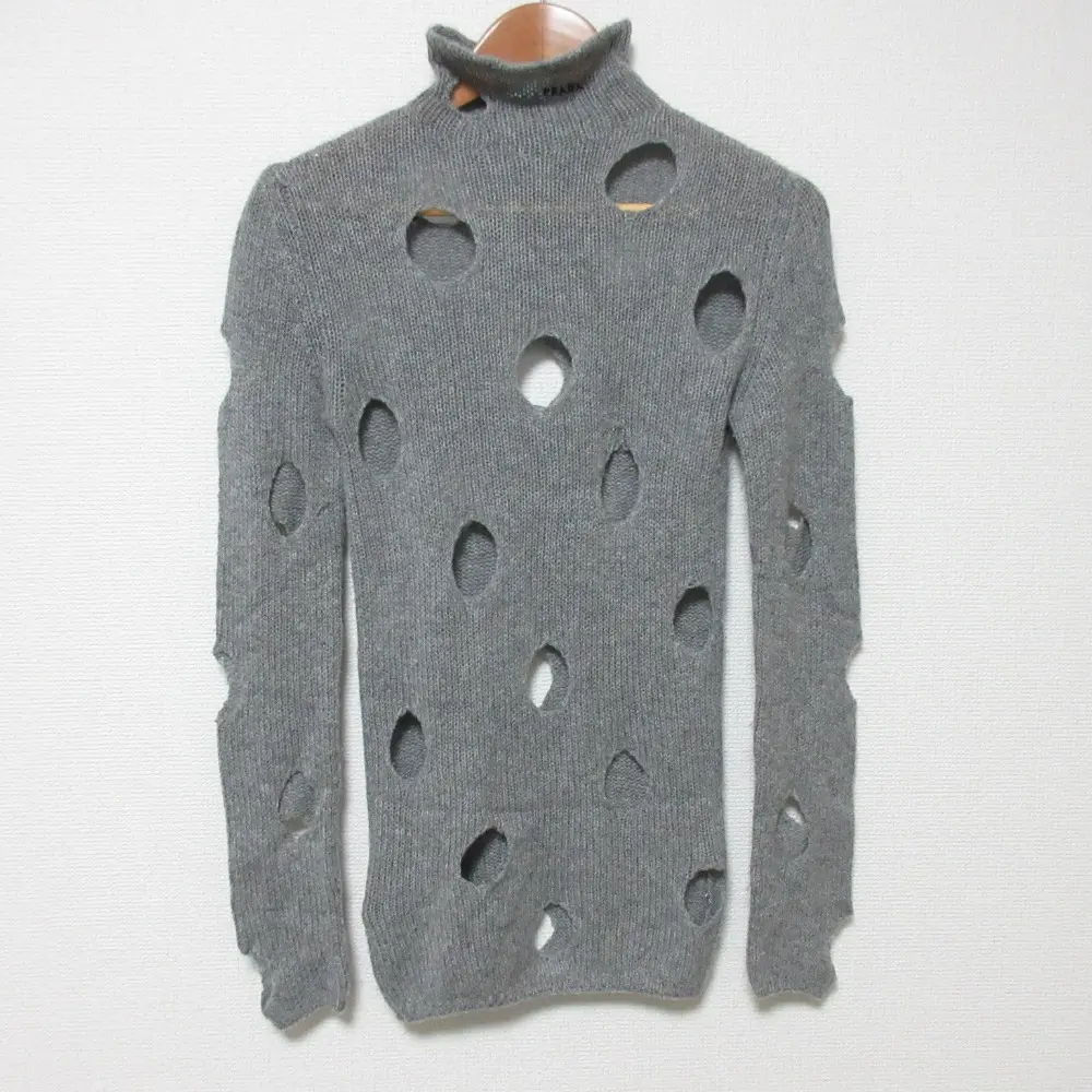 PRADA プラダ パンチング ロングスリーブ カシミヤニット セーター P26404 サイズ36 グレー