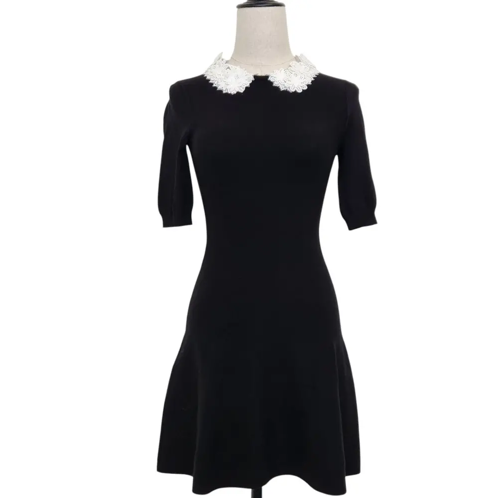 REDValentino レッドヴァレンティノ フラワレースカラー ショートスリーブ ニットワンピース ブラック