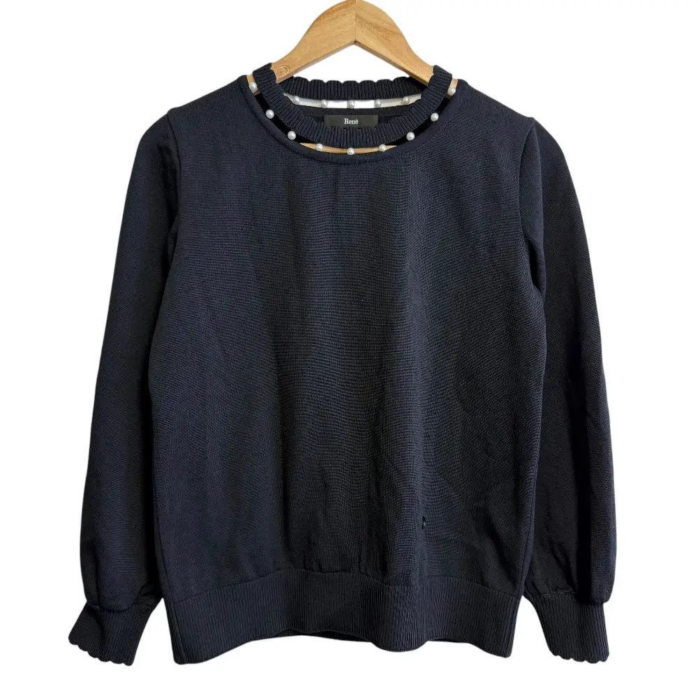 24SS Rene ルネ 長袖 フェイクパール ニットカットソー セーター 36 ネイビーの買取実績【2024年10月買取】