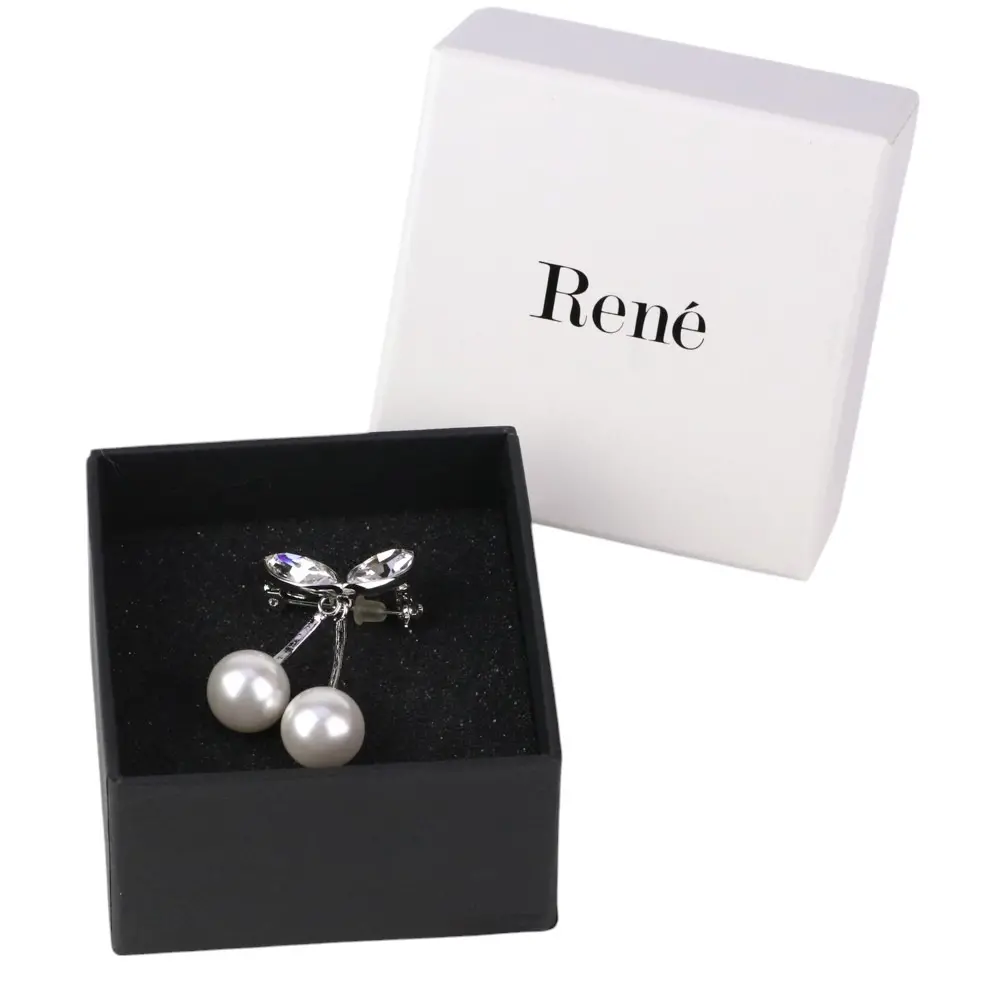 Rene ルネ チェリー パール さくらんぼブローチ シルバーカラー