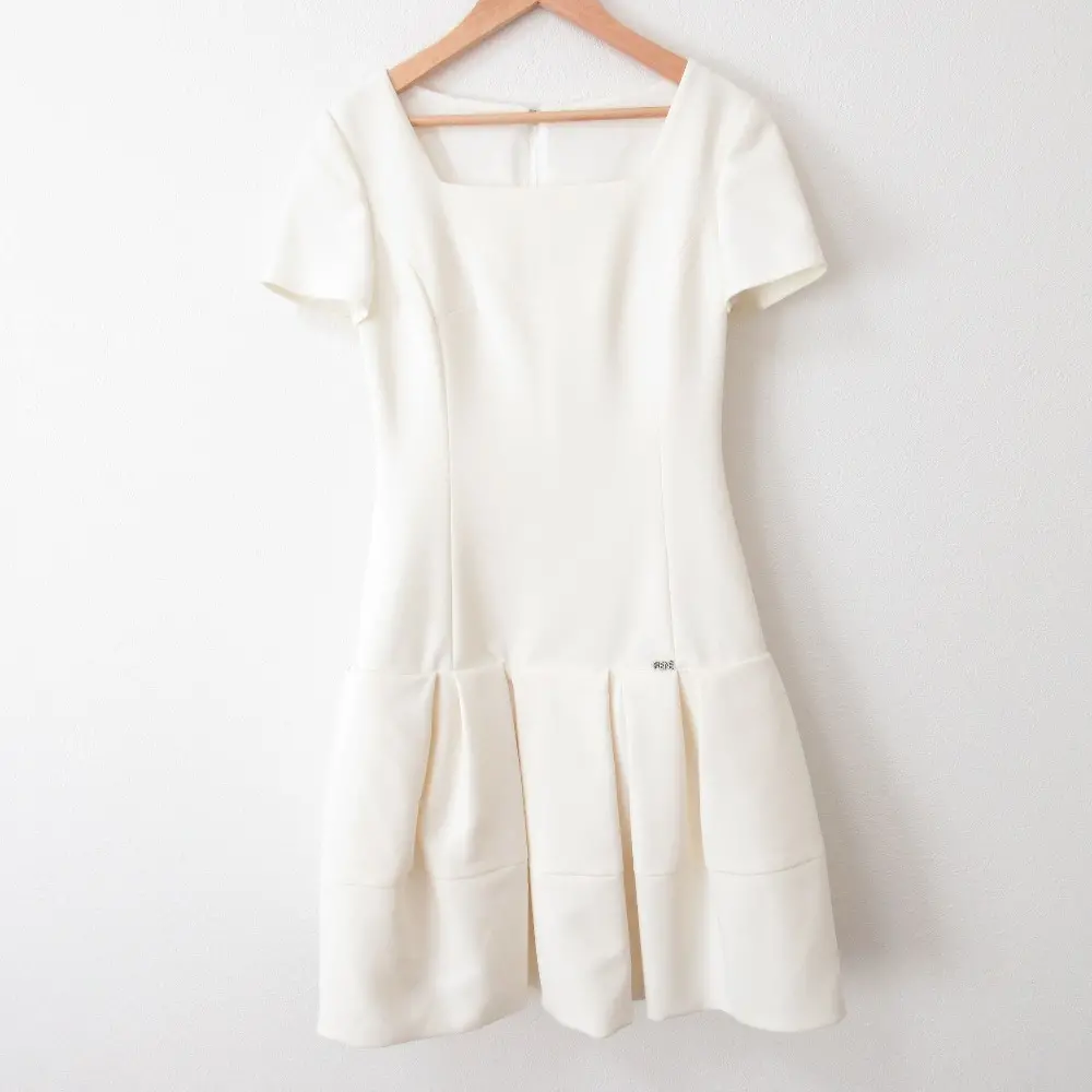 Rene basic ルネ ベーシック パールバックファスナー ワンピース サイズ34 オフホワイト