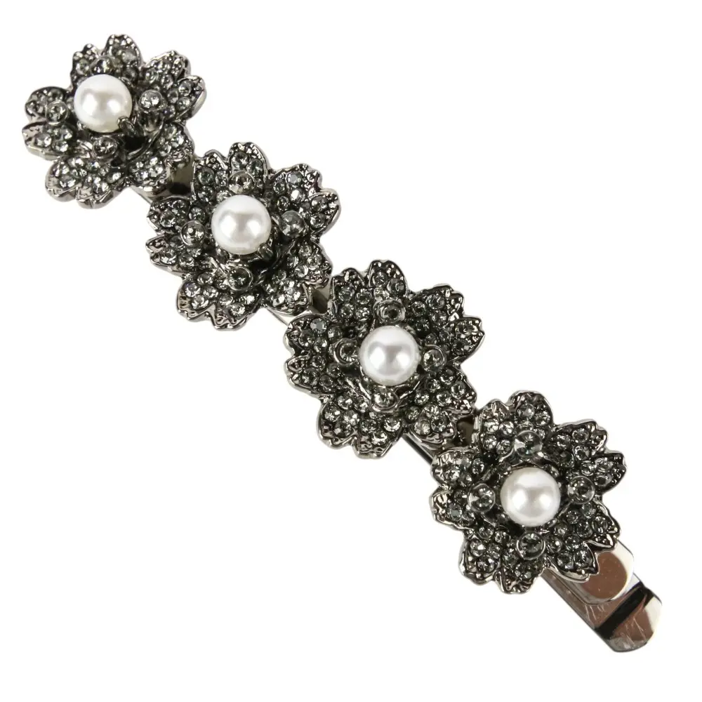 Roger Vivier ロジェヴィヴィエ パール ストーン フラワーモチーフ ヘアクリップ ヘアアクセサリー シルバーカラーの買取実績【2025年3月買取】