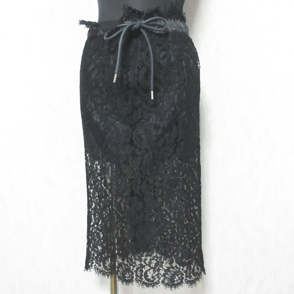 sacai サカイ ドロスト ミディ丈 ミモレ丈 タイト フラワーレーススカート ペチパンツ付き 17-03047 1 ブラック