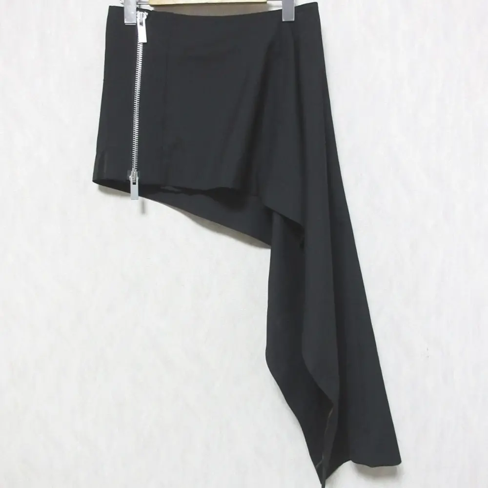 23SS sacai サカイ Mini skirt with asymmetrical hem アシンメトリースカート 23-06623 1 ブラック