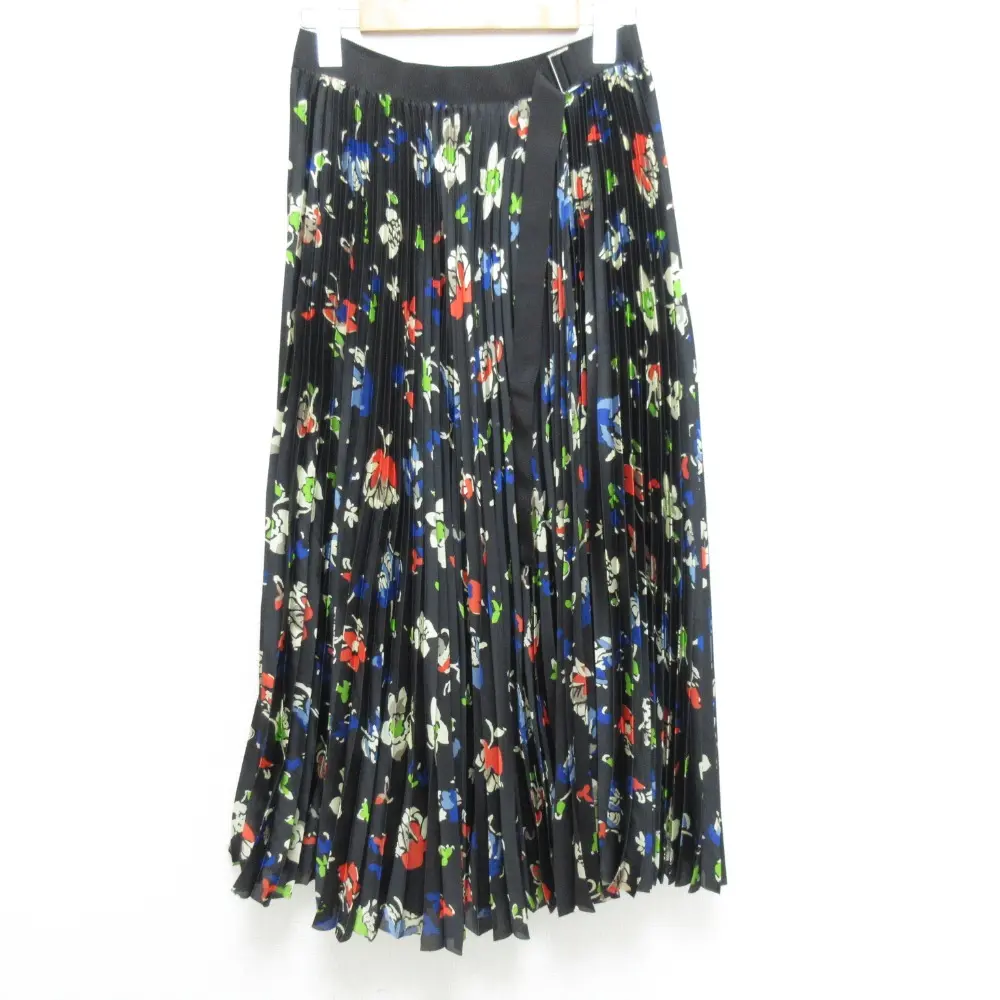 22AW sacai サカイ Flower Print Skirt フラワープリント プリーツスカート 22-06217 サイズ1 ブラック系