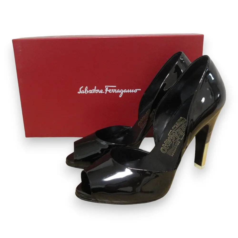Salvatore Ferragamo サルヴァトーレフェラガモ パテントレザー オープントゥ ヒール パンプス 6.5 約24cm ブラック系