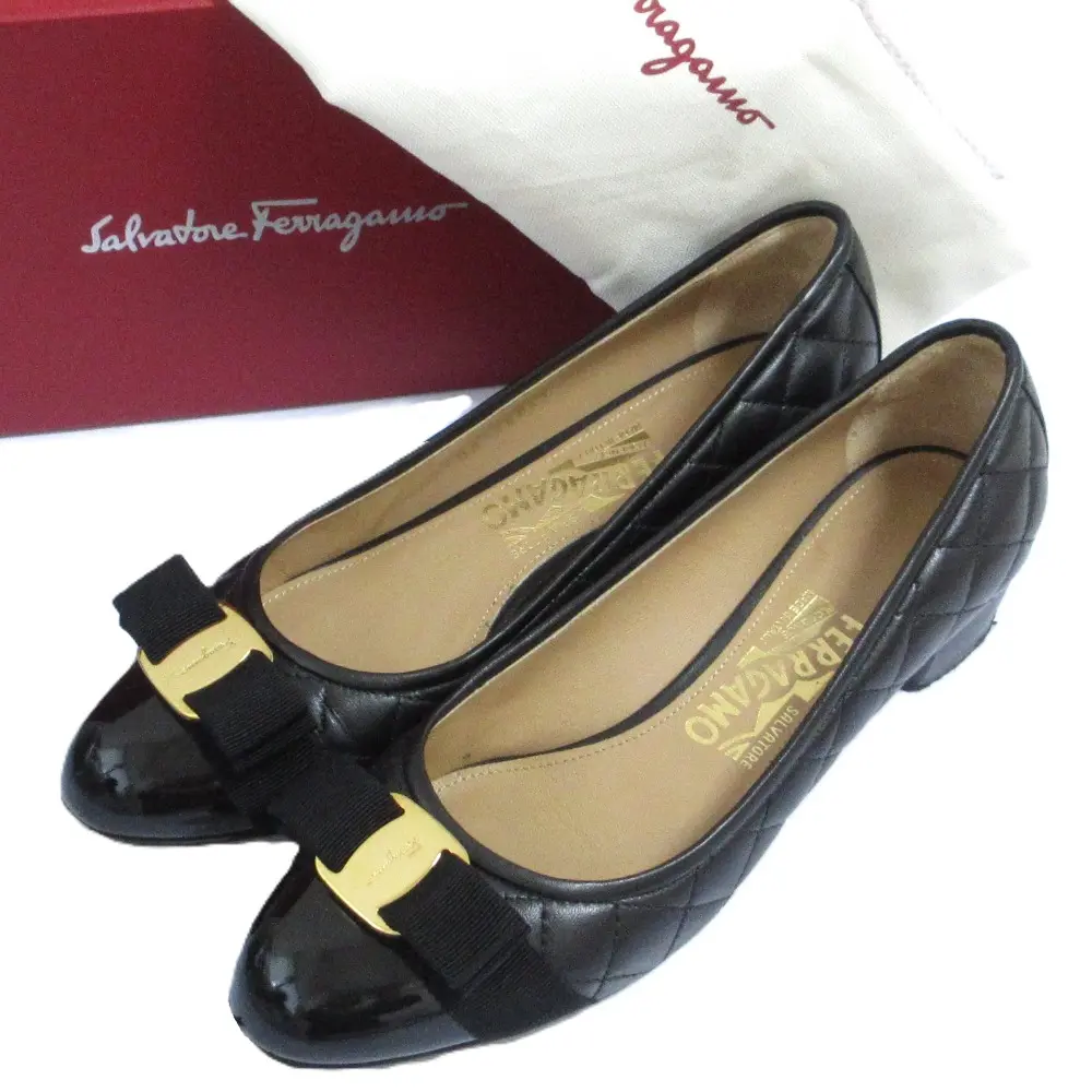 Salvatore Ferragamo サルヴァトーレフェラガモ パテントレザー ヴァラリボン ローヒール パンプス 7.5D 25cm相当 ブラック