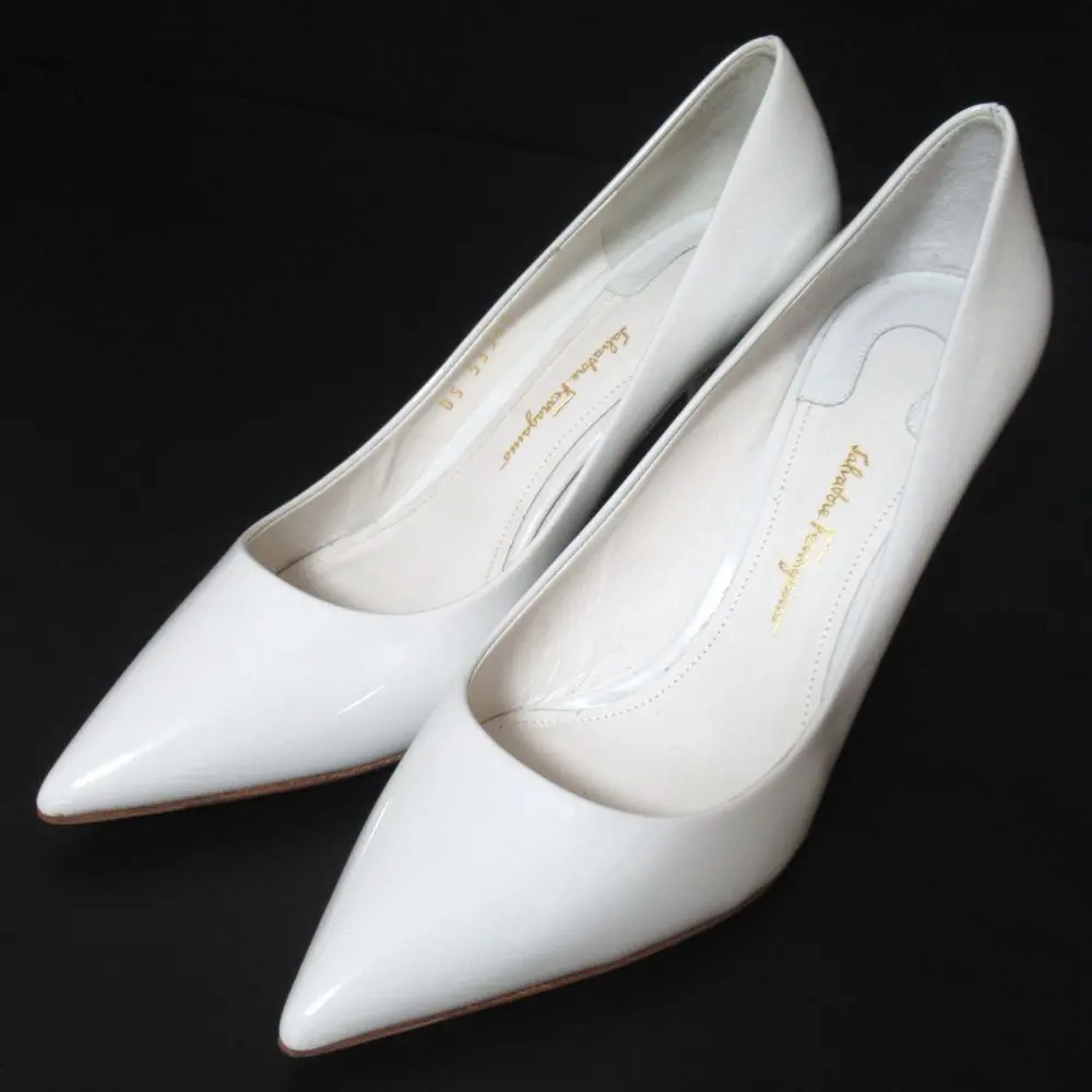 Salvatore Ferragamo サルヴァトーレフェラガモ パテントレザー ポインテッドトゥ ハイヒール パンプス 7Dサイズ 24.5cm ホワイト