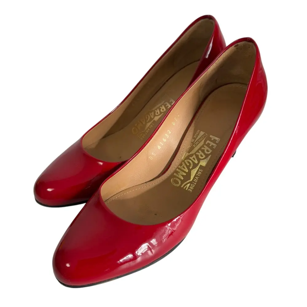 Salvatore Ferragamo サルヴァトーレフェラガモ パテントレザー アーモンドトゥ パンプス 4 1/2 21.5cm相当 レッド