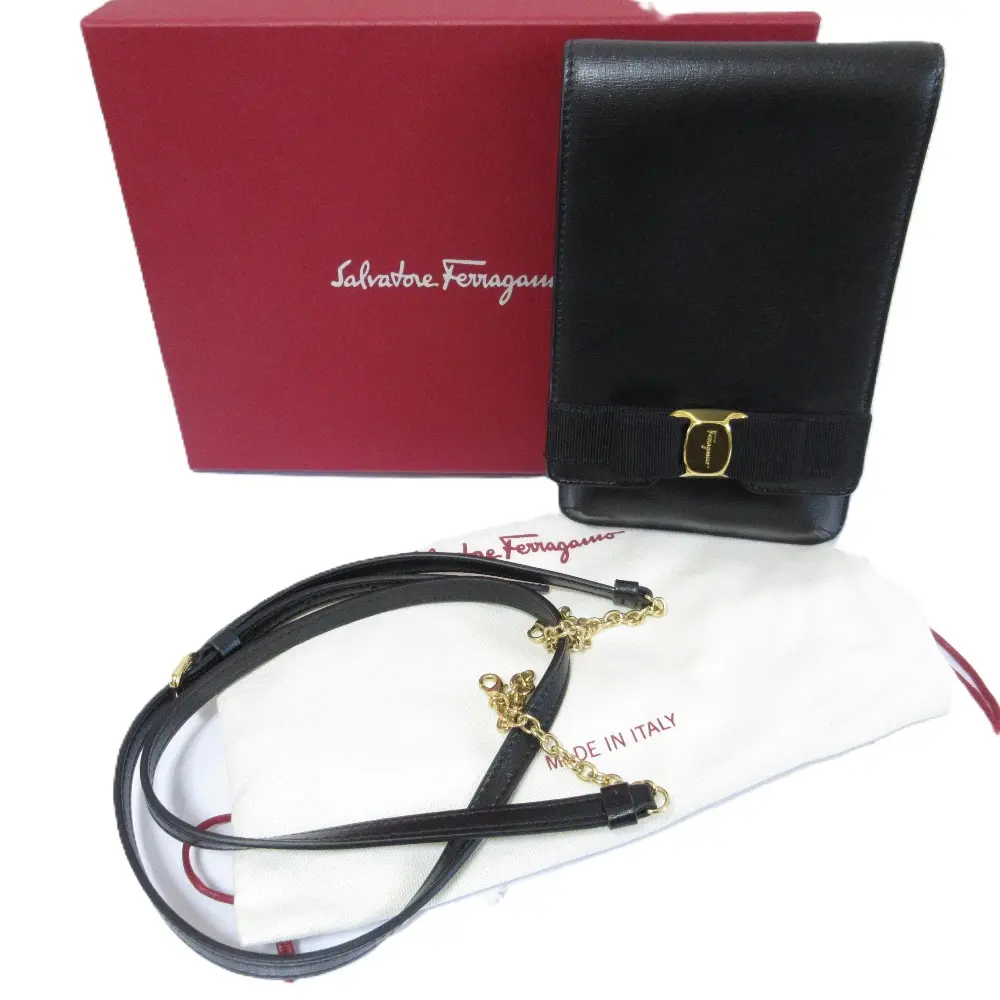 Salvatore Ferragamo サルヴァトーレフェラガモ ヴァラリボン レザー スマホホルダー ミニショルダーバッグ IV-220264 ブラック