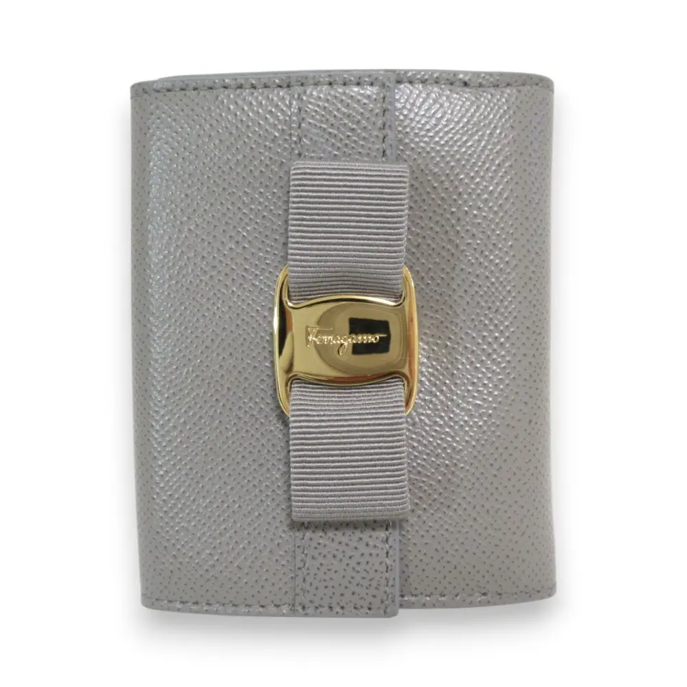 Salvatore Ferragamo サルヴァトーレフェラガモ ヴァラリボン レザー 二つ折り財布 コンパクトウォレット グレー ゴールド金具