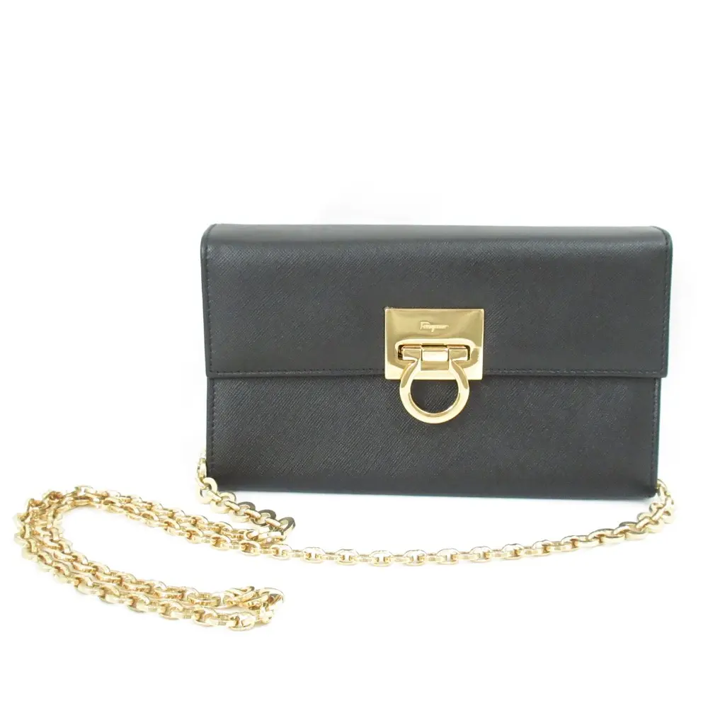 Salvatore Ferragamo サルヴァトーレフェラガモ ガンチーニ金具 レザー チェーンショルダーバッグ ブラック×ゴールド金具