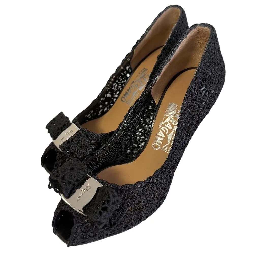 Salvatore Ferragamo サルヴァトーレフェラガモ ヴァラリボン オープントゥ レース  ハイヒール パンプス 6C 23cm相当 ブラック