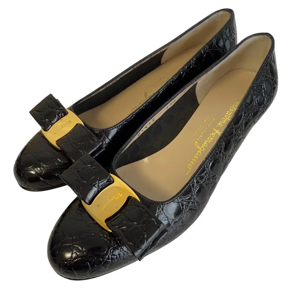 Salvatore Ferragamo サルヴァトーレフェラガモ クロコ型押し レザー ヴァラリボン ローヒール パンプス 5C 22cm相当 ブラック
