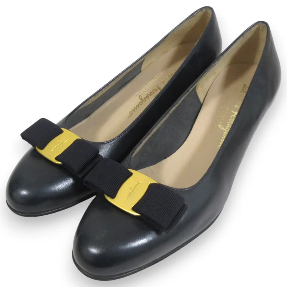 Salvatore Ferragamo サルヴァトーレフェラガモ ヴァラリボン レザー パンプス 7C 約24.5cm ダークネイビー×ゴールド金具