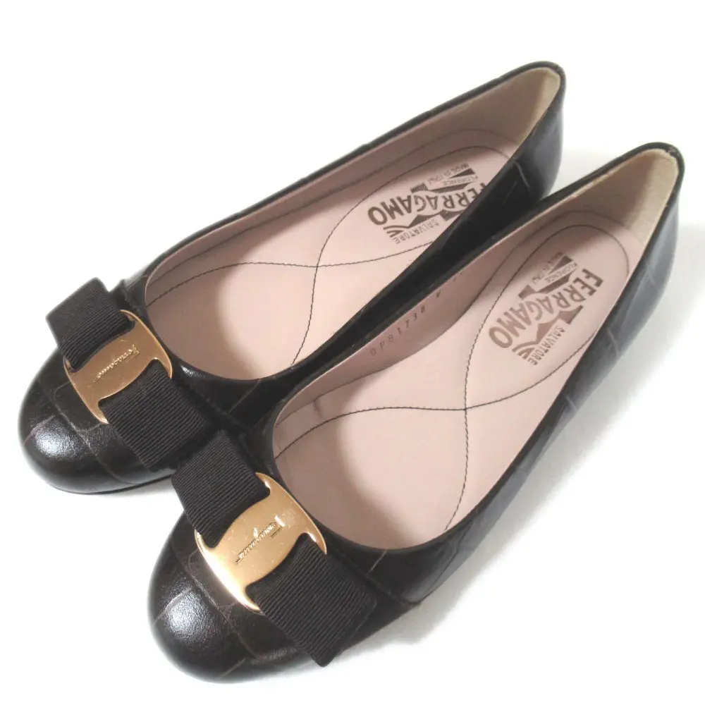 Salvatore Ferragamo サルヴァトーレフェラガモ ヴァラリボン フラットシューズ パンプス 5B 22.5cm相当 ブラウン ゴールド金具