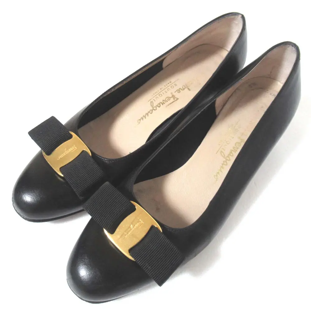 Salvatore Ferragamo サルヴァトーレフェラガモ ヴァラリボン レザー パンプス 5C 22.5cm相当 ブラック ゴールド金具
