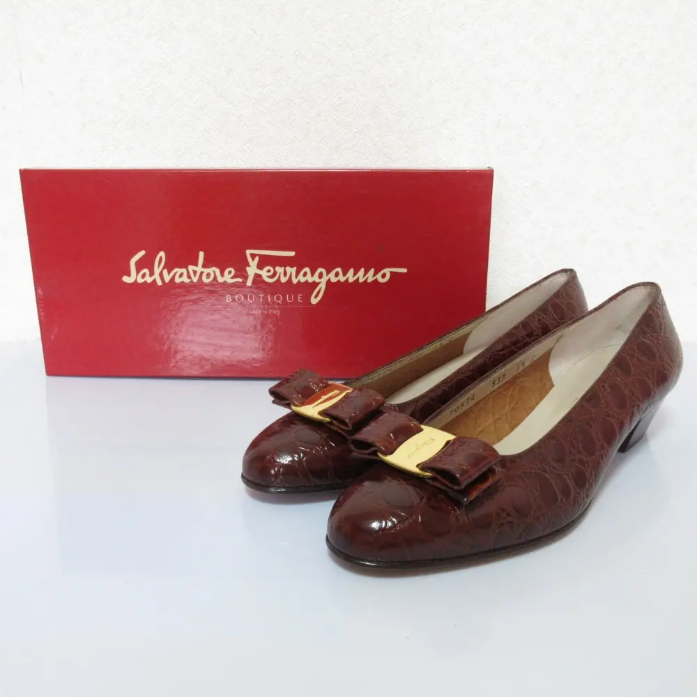 Salvatore Ferragamo サルヴァトーレフェラガモ クロコ型押しレザー