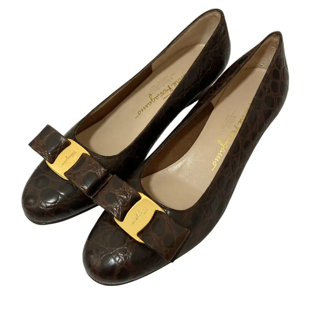 Salvatore Ferragamo サルヴァトーレフェラガモ クロコ型押しレザー ヴァラリボン パンプス サイズ6 23.5cm相当 ブラウン