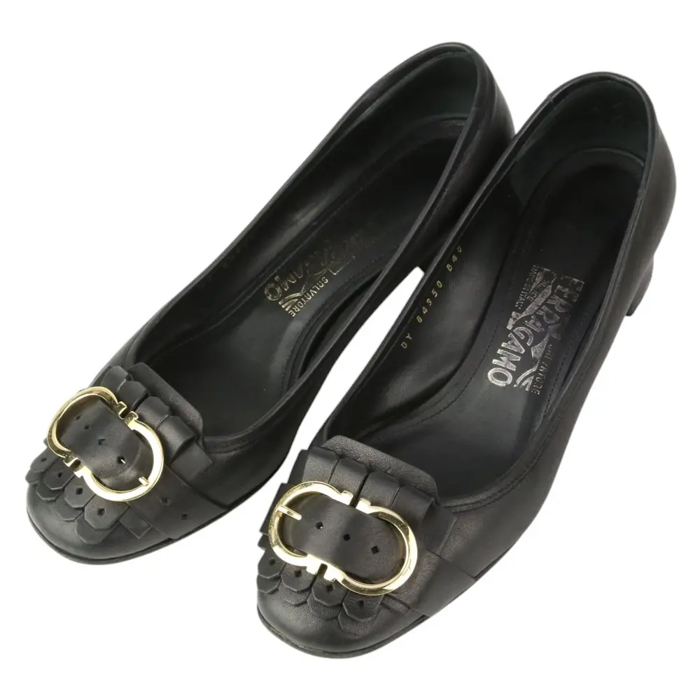 Salvatore Ferragamo サルヴァトーレフェラガモ サドルソフト フリンジ ガンチーニ レザーパンプス 7 1/2 24.5cm相当 ブラック