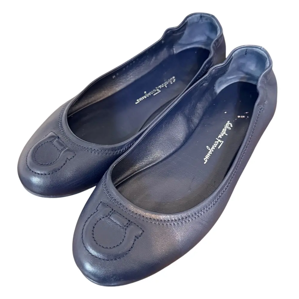 Salvatore Ferragamo サルヴァトーレフェラガモ ガンチーニ レザー フラットシューズ パンプス 4 1/2D 21.5cm相当 ネイビー
