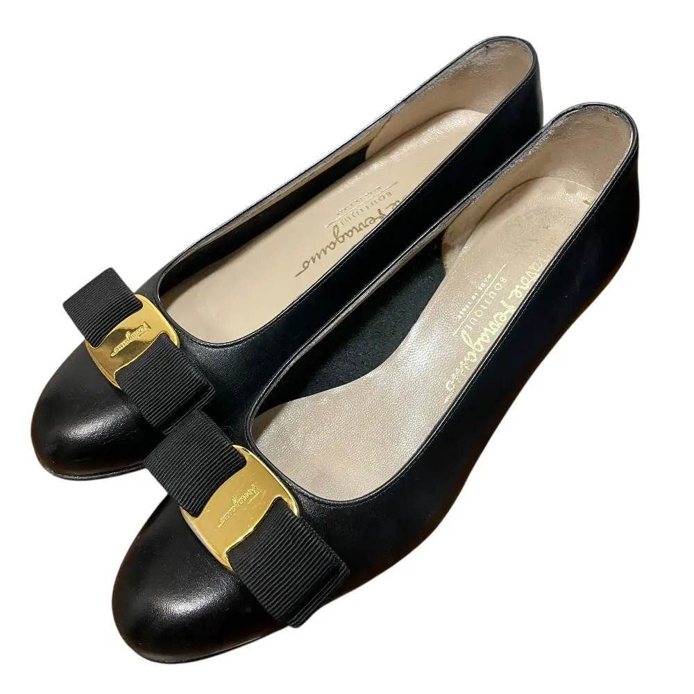 Salvatore Ferragamo サルヴァトーレフェラガモ レザー ヴァラリボン ローヒール パンプス 6C 23cm相当 ブラック