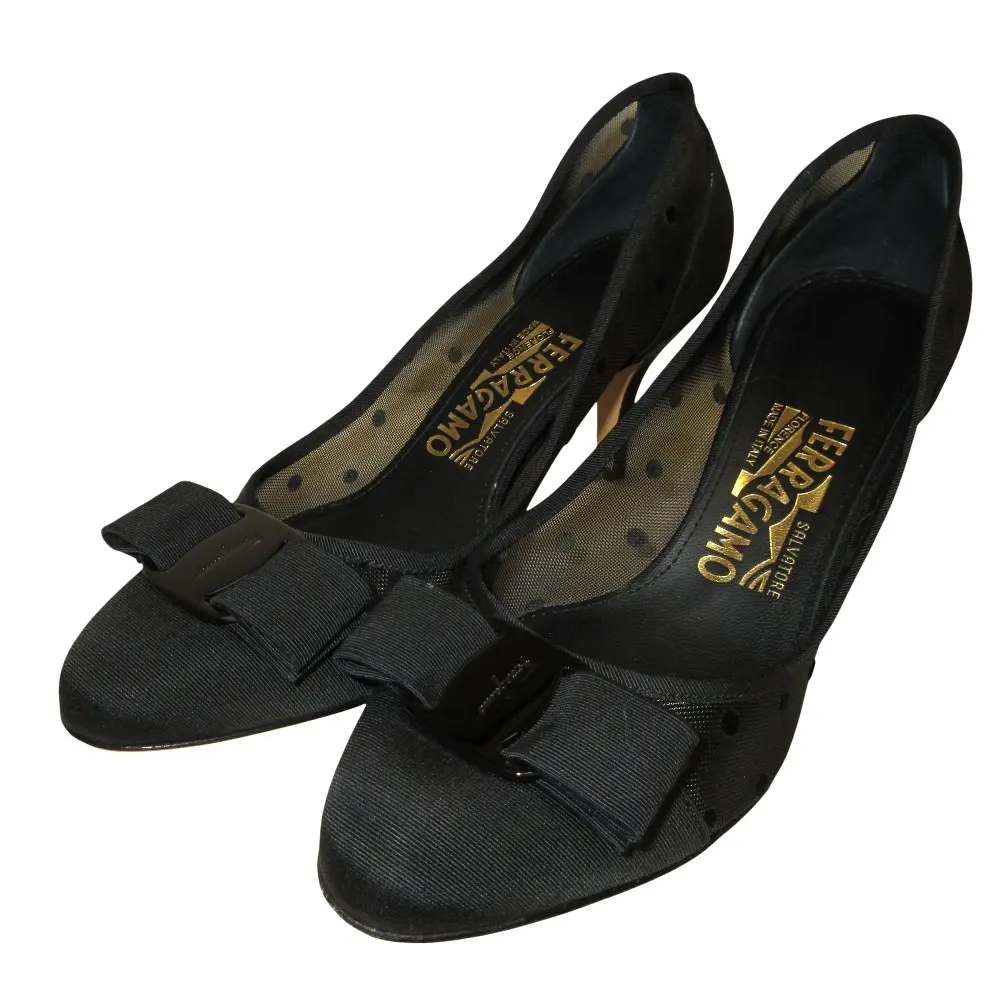 Salvatore Ferragamo サルヴァトーレフェラガモ ヴァラリボン ドットメッシュ パンプス サイズ5 1/2 23cm相当 ブラック