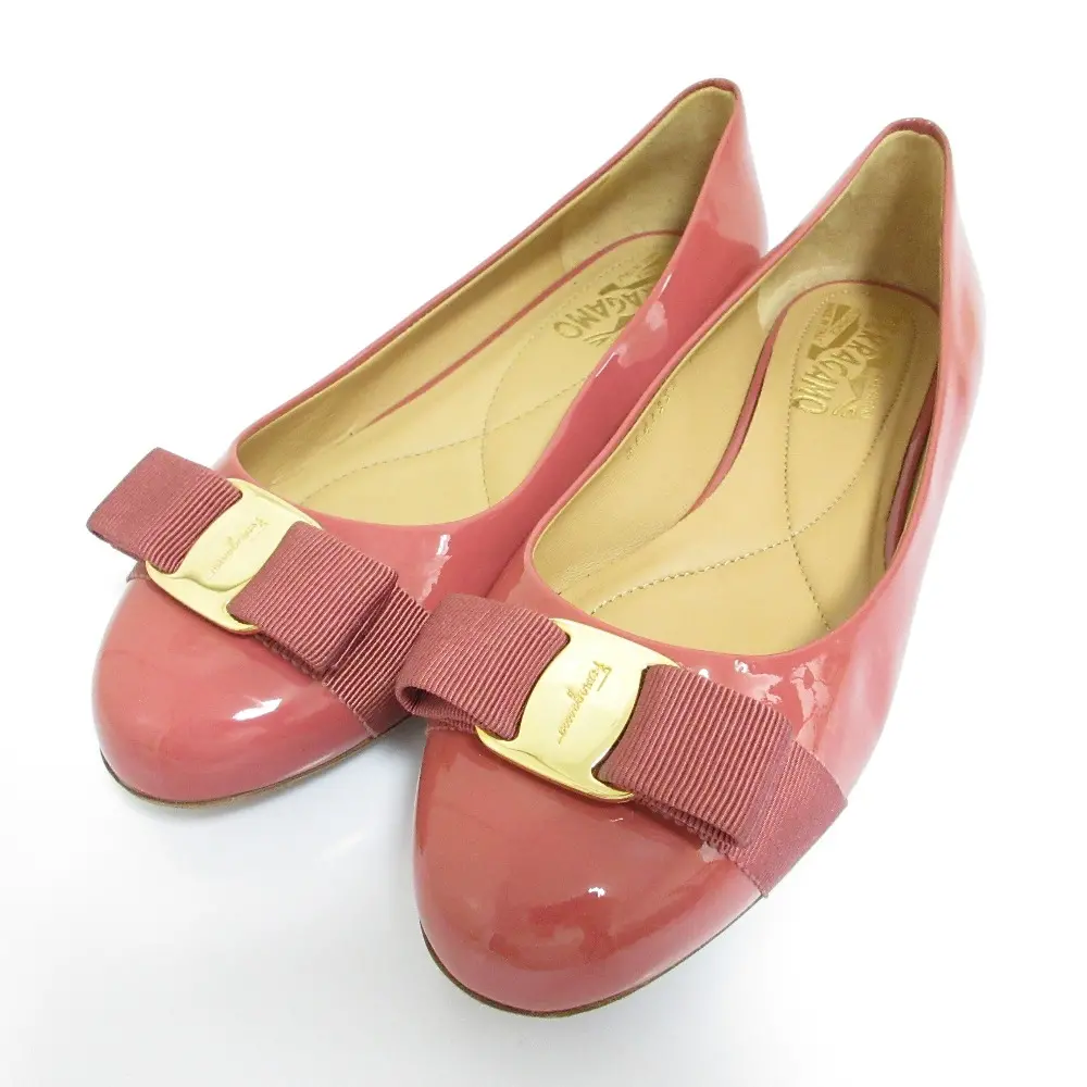 Salvatore Ferragamo サルヴァトーレフェラガモ クロコ型押しレザー