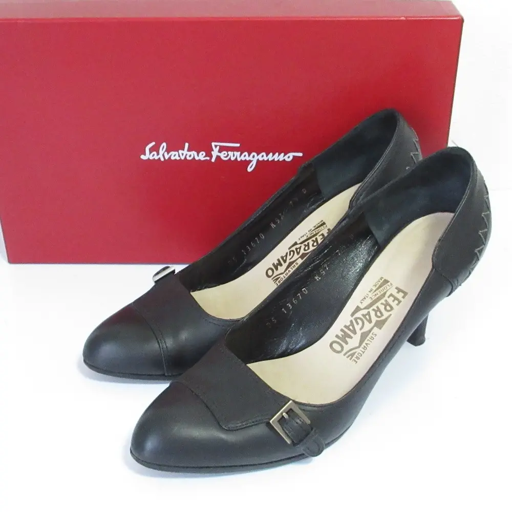 Salvatore Ferragamo サルヴァトーレフェラガモ LEVANTE 8cm ベルトデザイン レザー パンプス 7.5D 25cm相当 ブラック