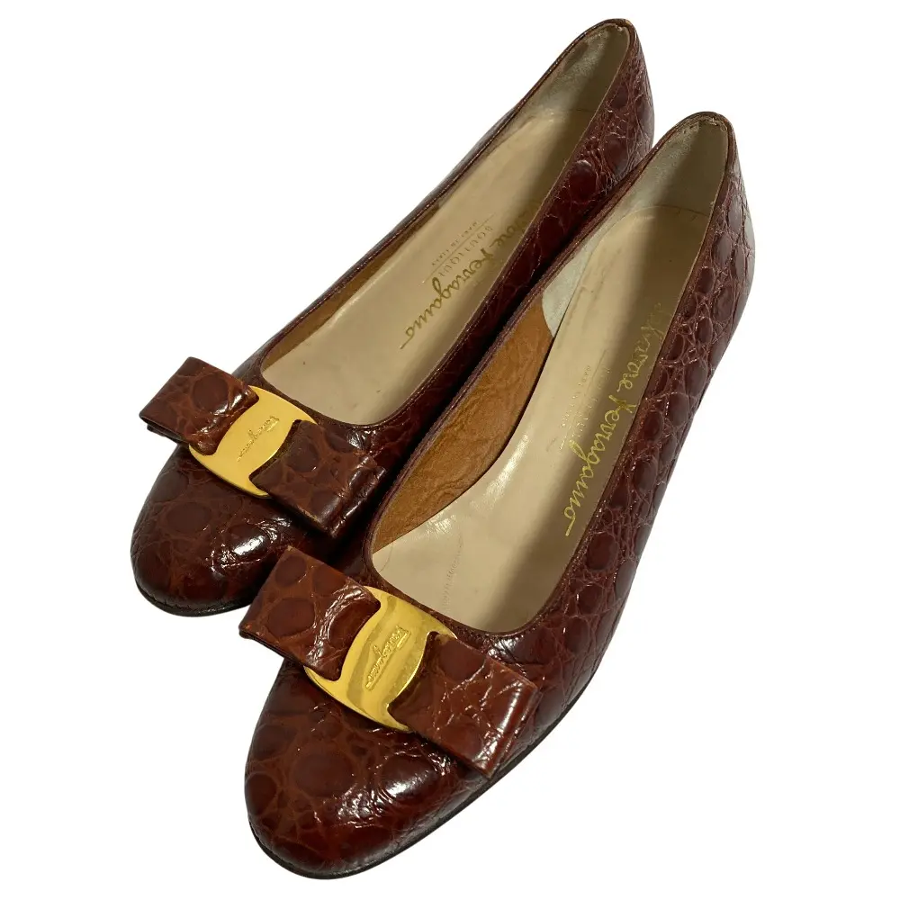 Salvatore Ferragamo サルヴァトーレフェラガモ クロコ型押し ヴァラリボンパンプス サイズ5 1/2 22.5ｃｍ相当 ブラウン