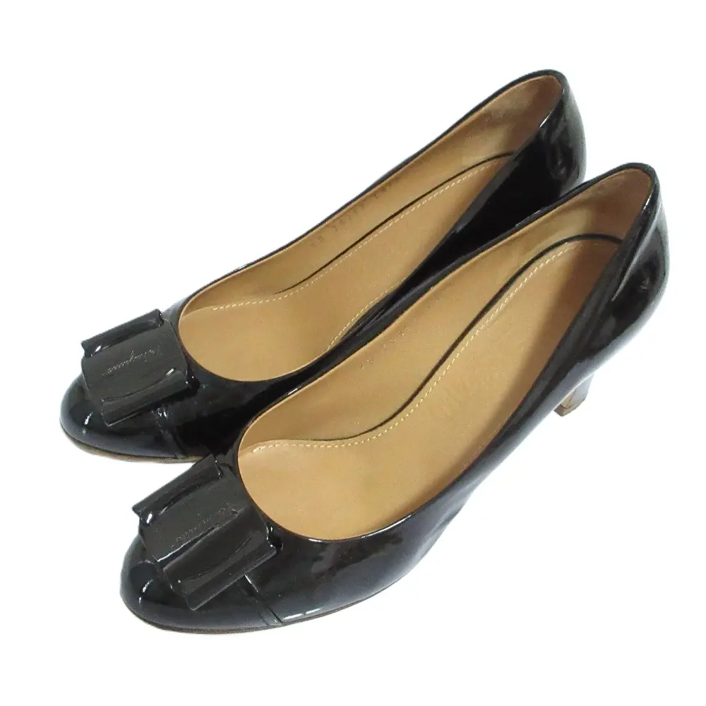 Salvatore Ferragamo サルヴァトーレフェラガモ ヴァラ金具 パテントレザーパンプス 7.5D 24.5cm相当 ブラック