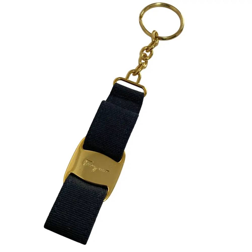 Salvatore Ferragamo サルヴァトーレフェラガモ ヴァラリボン キーホルダー ゴールドカラー