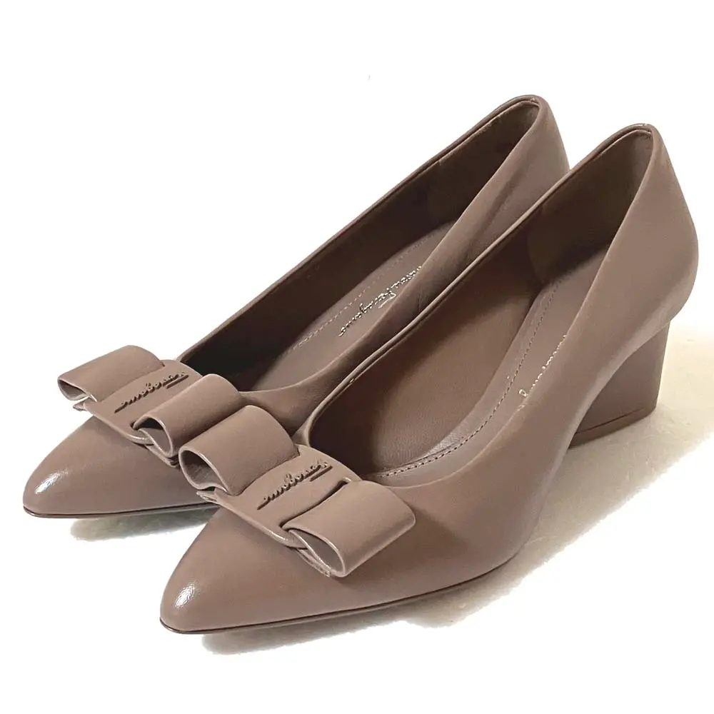 Salvatore Ferragamo サルヴァトーレフェラガモ VIVA レザー ヴァラリボン パンプス サイズ5.5Ｄ 約23cm グレージュ