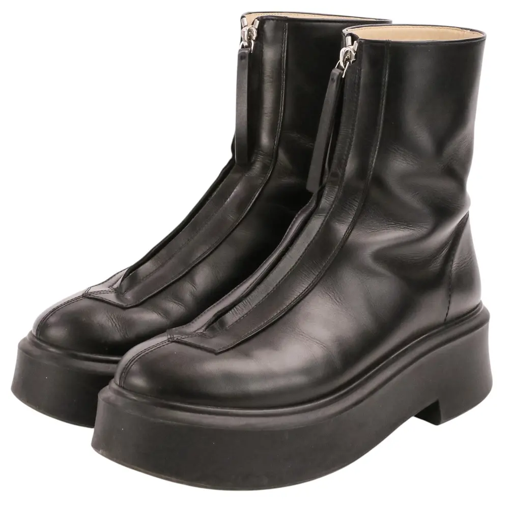 The Row ザロウ ZIPPED BOOT I カーフスキン アンクルブーツ サイズ37 約24.0cm ブラックの買取実績【2026年1月買取】