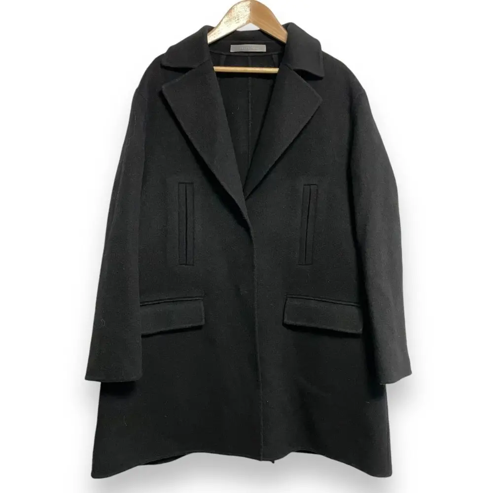 セオリーリュクス（theory luxe）コートの高価買取ならリブラ宅配買取