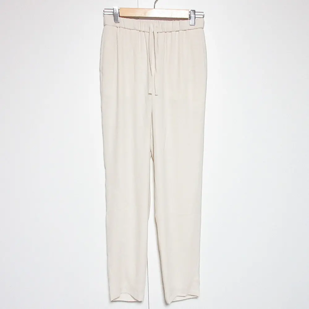 24SS Theory セオリー POWDER CREPE TREECA JOGGER イージー ジョガーパンツ スラックス サイズP アイボリーの買取実績【2025年7月買取】