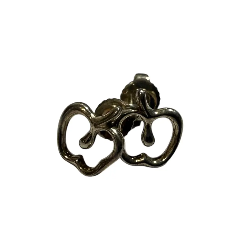 Tiffany&Co. ティファニー りんごモチーフ アップル ピアス 925 シルバー