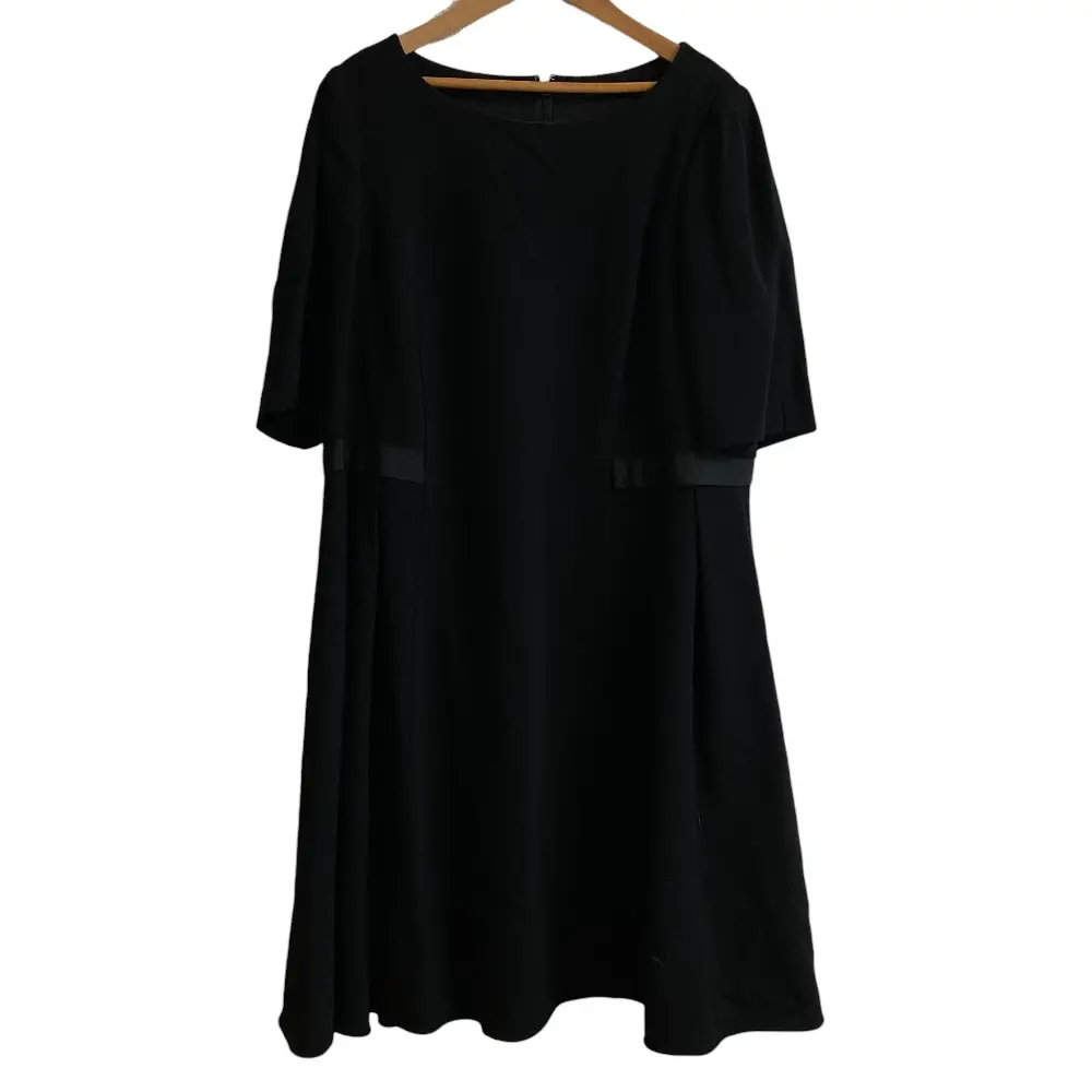 TO BE CHIC トゥービーシック ハーフスリーブ ひざ丈 フレアワンピース 大きいサイズ 46 ブラック