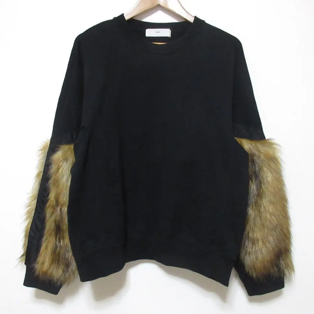 22年商品 TOGA PULLA トーガプルラ トレーナー ファー付きスウェットシャツ 36 ブラック