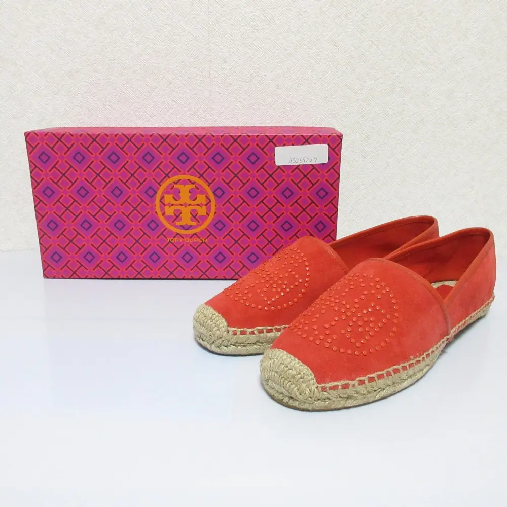 TORY BURCH トリーバーチ スエード スタッズロゴ エスパドリーユ フラットシューズ スリッポン 7.5M 24.5cm相当 オレンジの買取実績【2024年11月買取】
