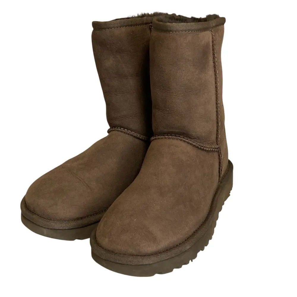 UGG アグ クラシックショート ムートンブーツ 1016223 22cm ブラウン