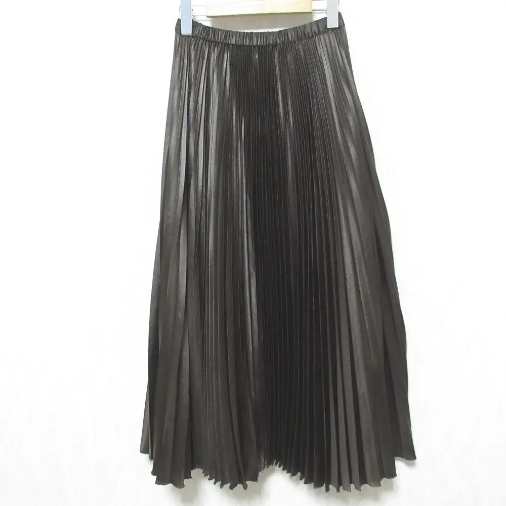 【新品タグ付き】ユナイテッドアローズ　ロングスカート　プリーツ　近年モデル プリーツ ロングスカート
