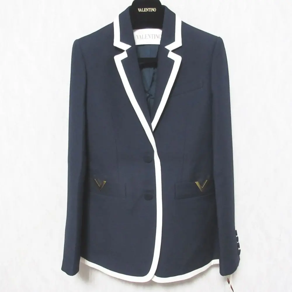 【美品✨】ヴァレンティノ　ツイード　テーラードジャケット イタリア製　高級 VALENTINO ヴァレンティノ ツイード テーラードジャケット サイズ40