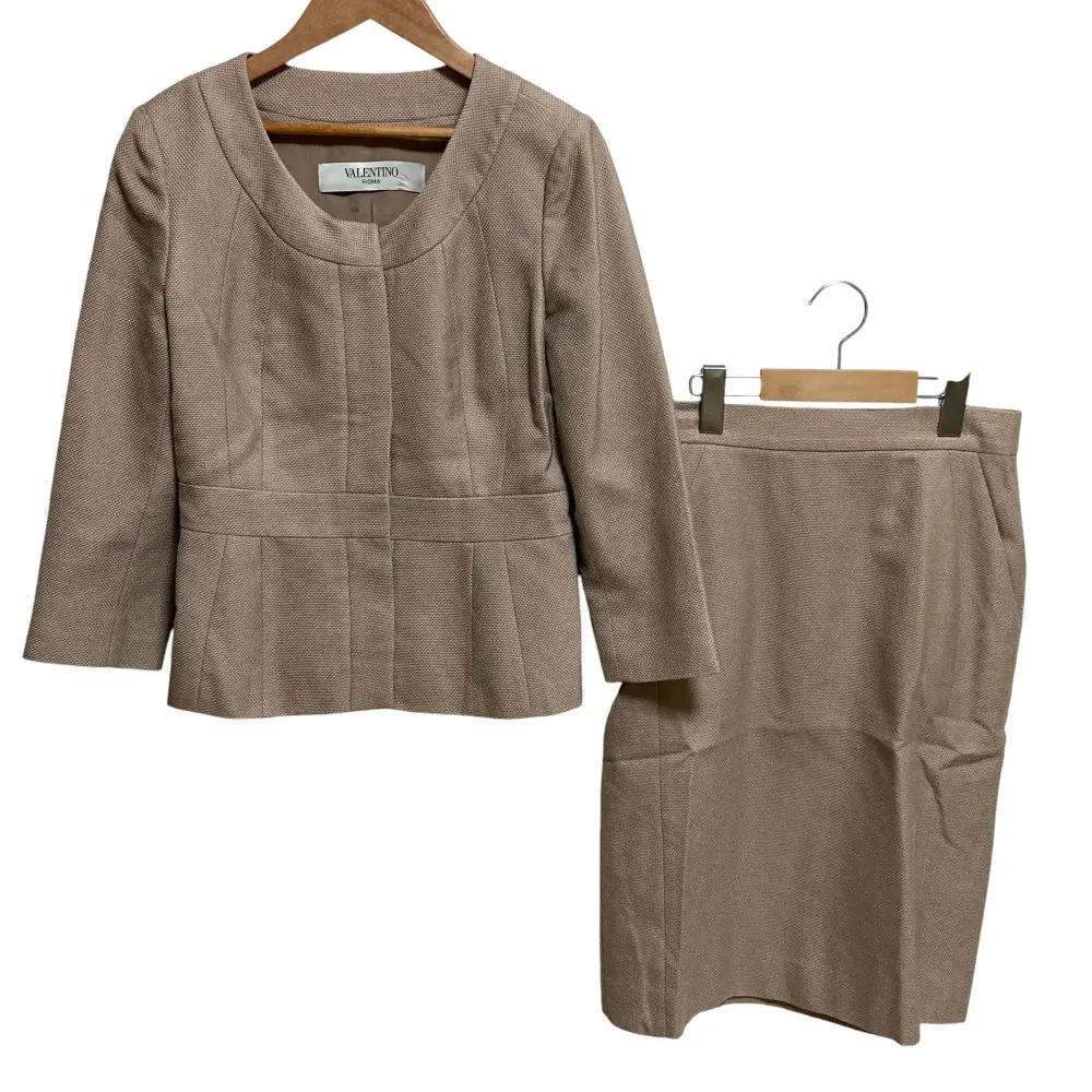 VALENTINO ヴァレンティノ ノーカラージャケット スカート セットアップ サイズ42 ベージュ
