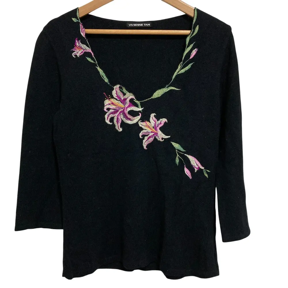 VIVIENNE TAM ヴィヴィアンタム フラワー刺繍 アンゴラ カシミヤブレンド セーター サイズ1 ブラック