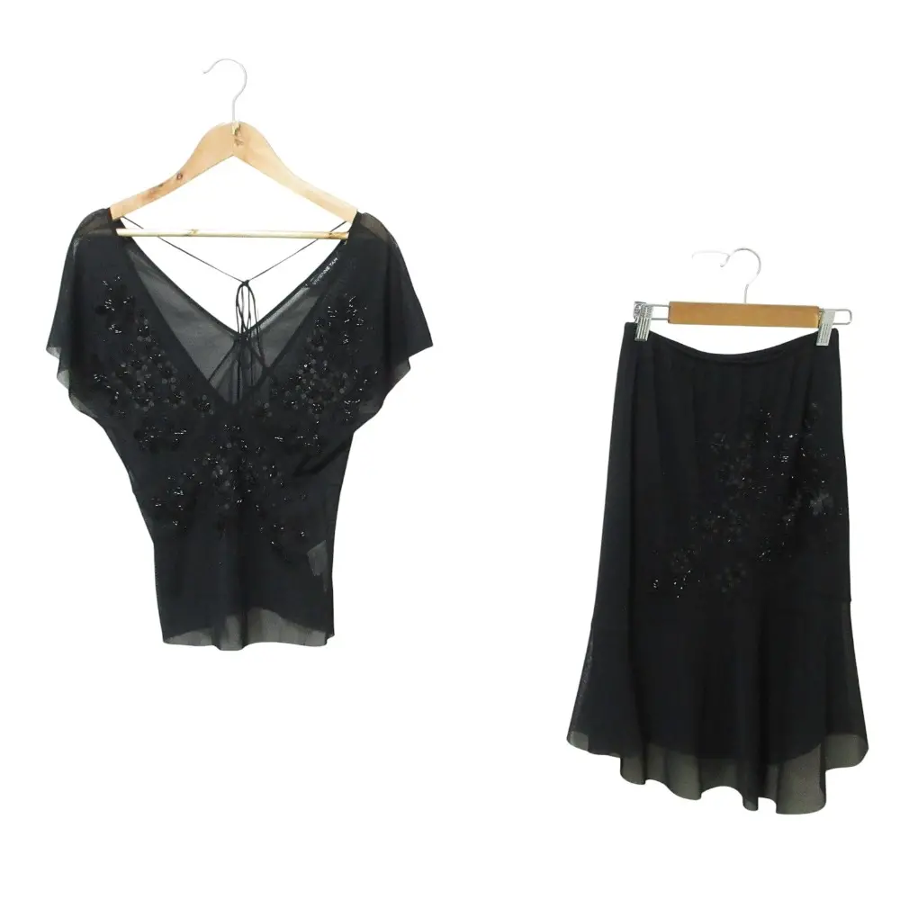 VIVIENNE TAM ヴィヴィアンタム スパンコール ビーズ刺繍 ブラウス 膝丈スカート セットアップ 0 ブラック